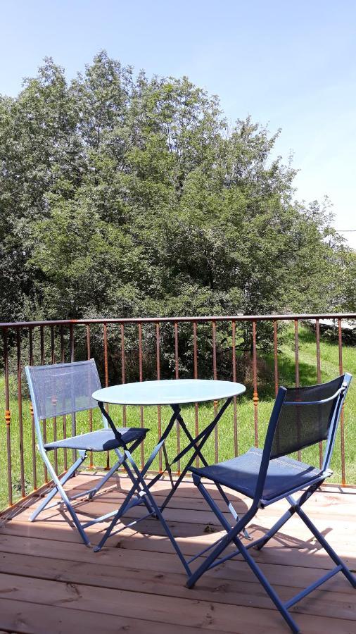 Agreable Gite En Pleine Nature Parmilieu エクステリア 写真